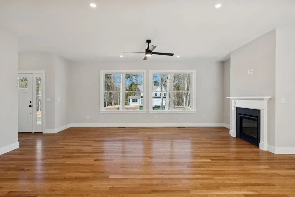 13 Washburn Farm Lane Kittery ME 03905