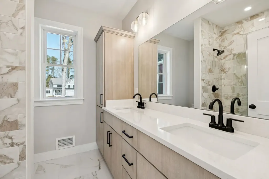 13 Washburn Farm Lane Kittery ME 03905