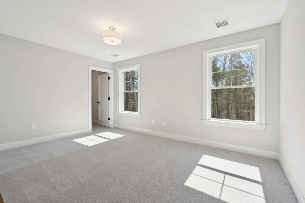 13 Washburn Farm Lane Kittery ME 03905