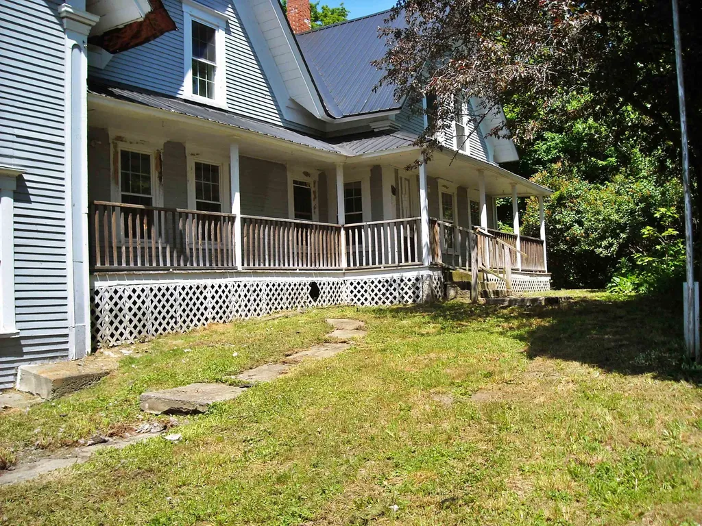 12 A-b North Avenue Orleans VT 05860