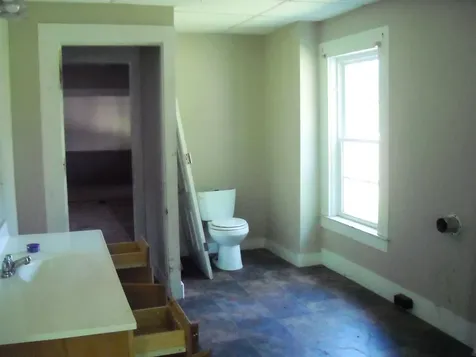 12 A-b North Avenue Orleans VT 05860