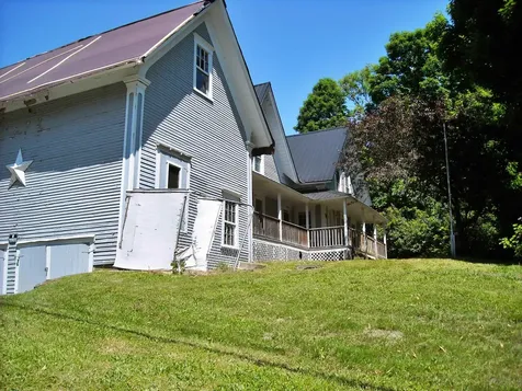 12 A-b North Avenue Orleans VT 05860