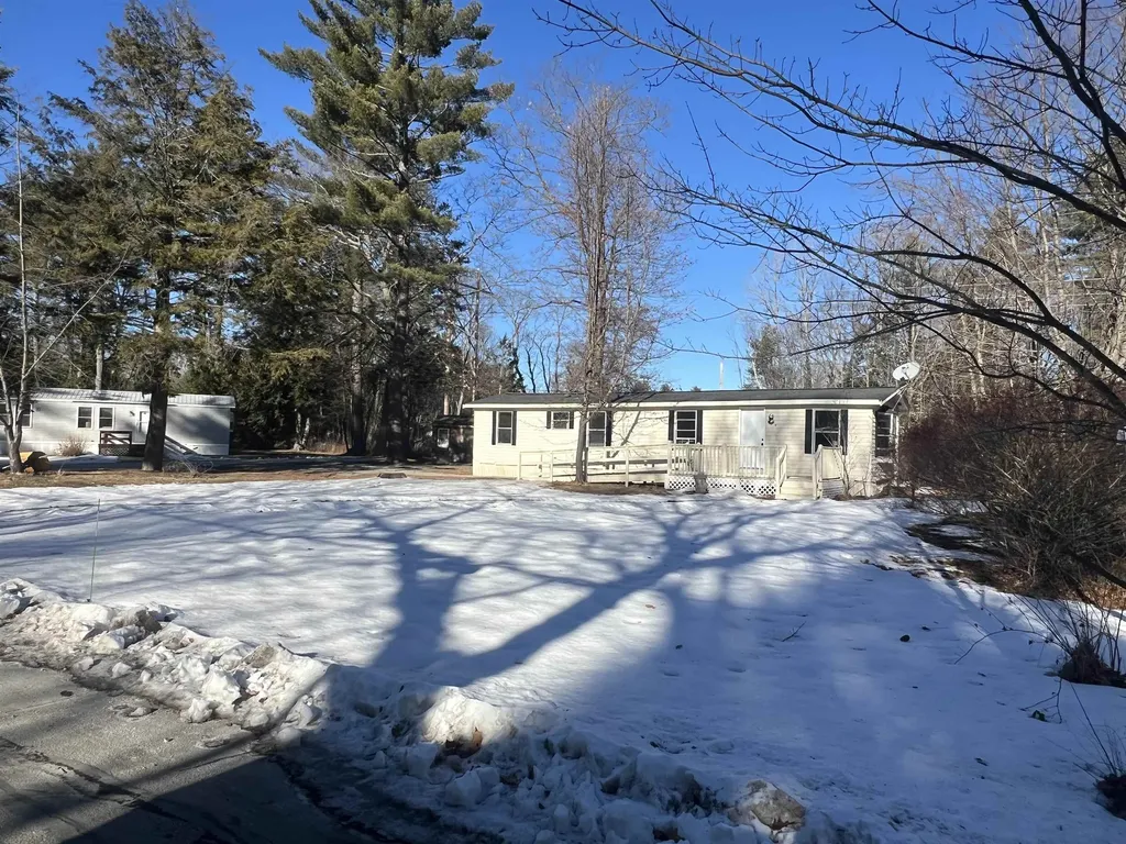 5 Wyman Road Deering NH 03244