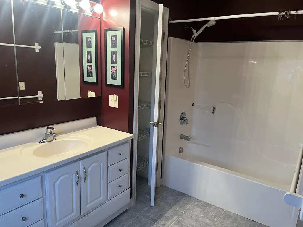 3 Westside Village Grand Isle VT 05458