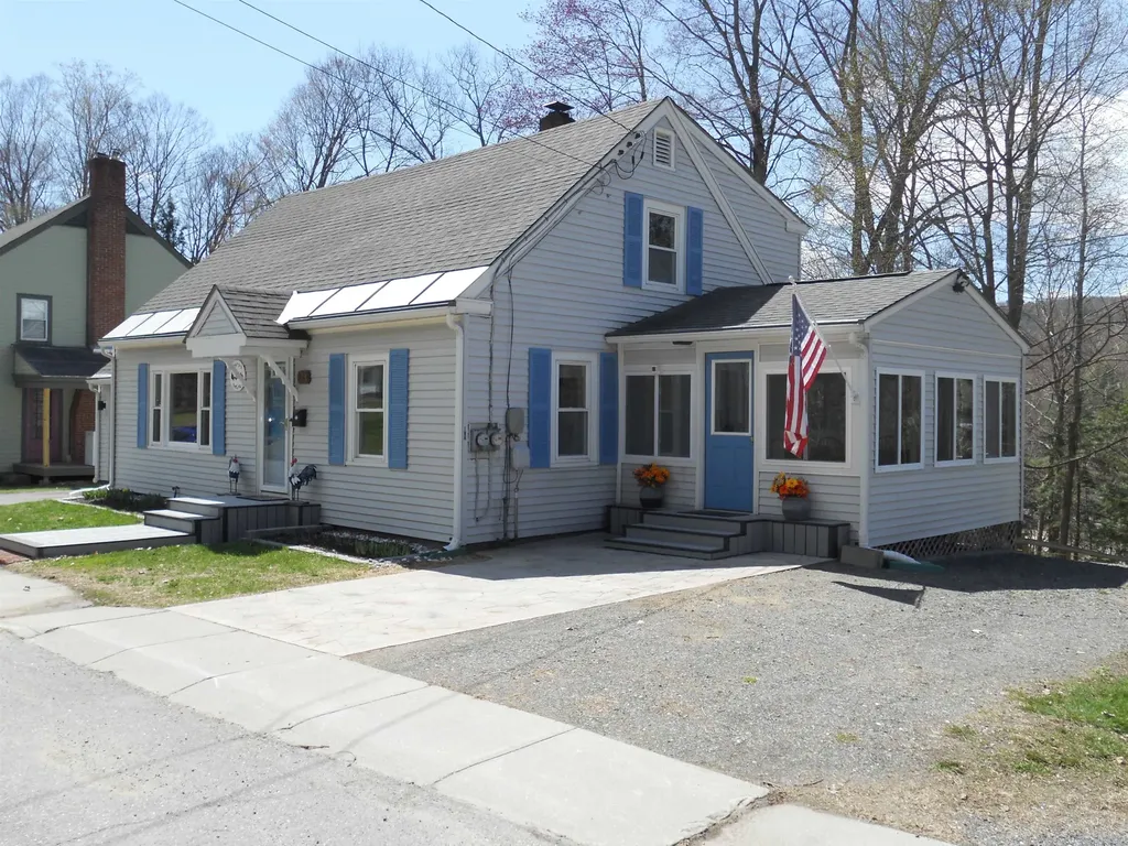 123 Commonwealth Avenue Springfield VT 05156