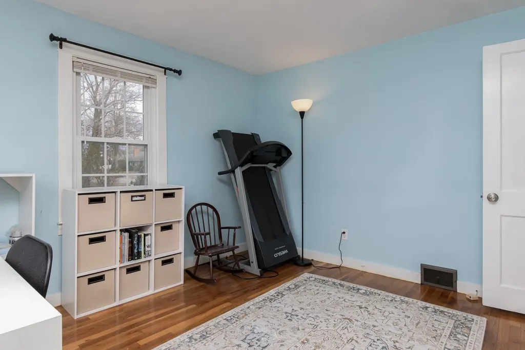 10 Burnside Street Nashua NH 03064-1519