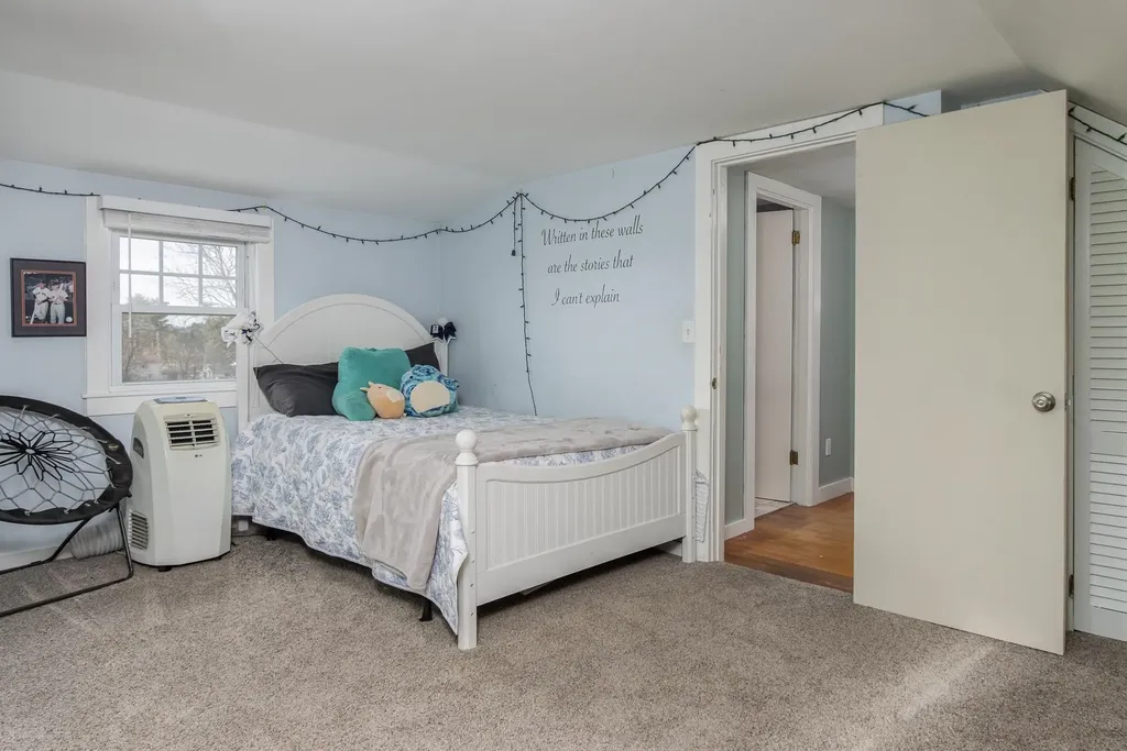 10 Burnside Street Nashua NH 03064-1519