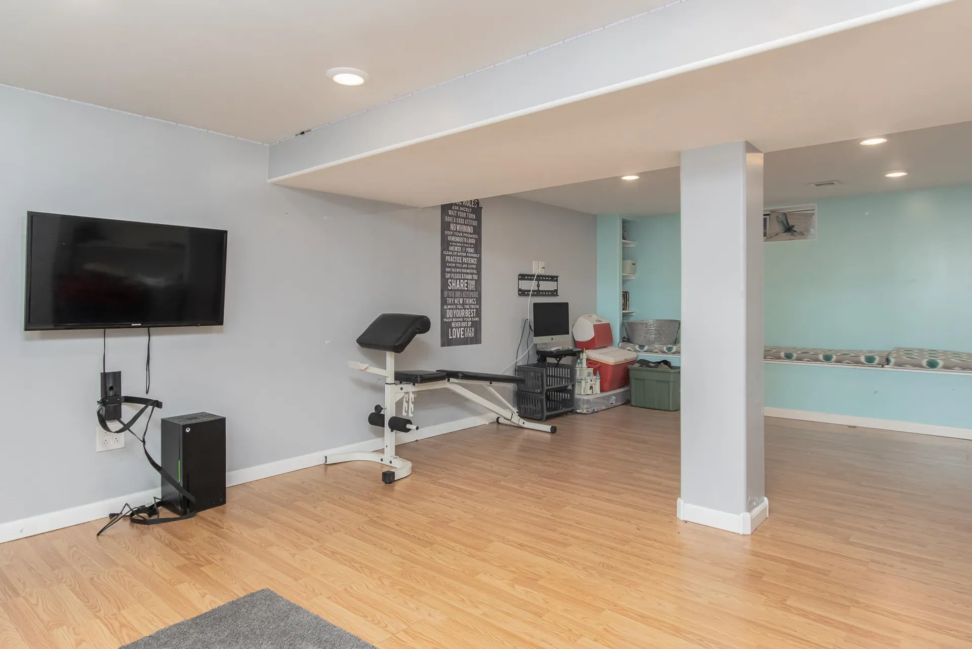 10 Burnside Street Nashua NH 03064-1519