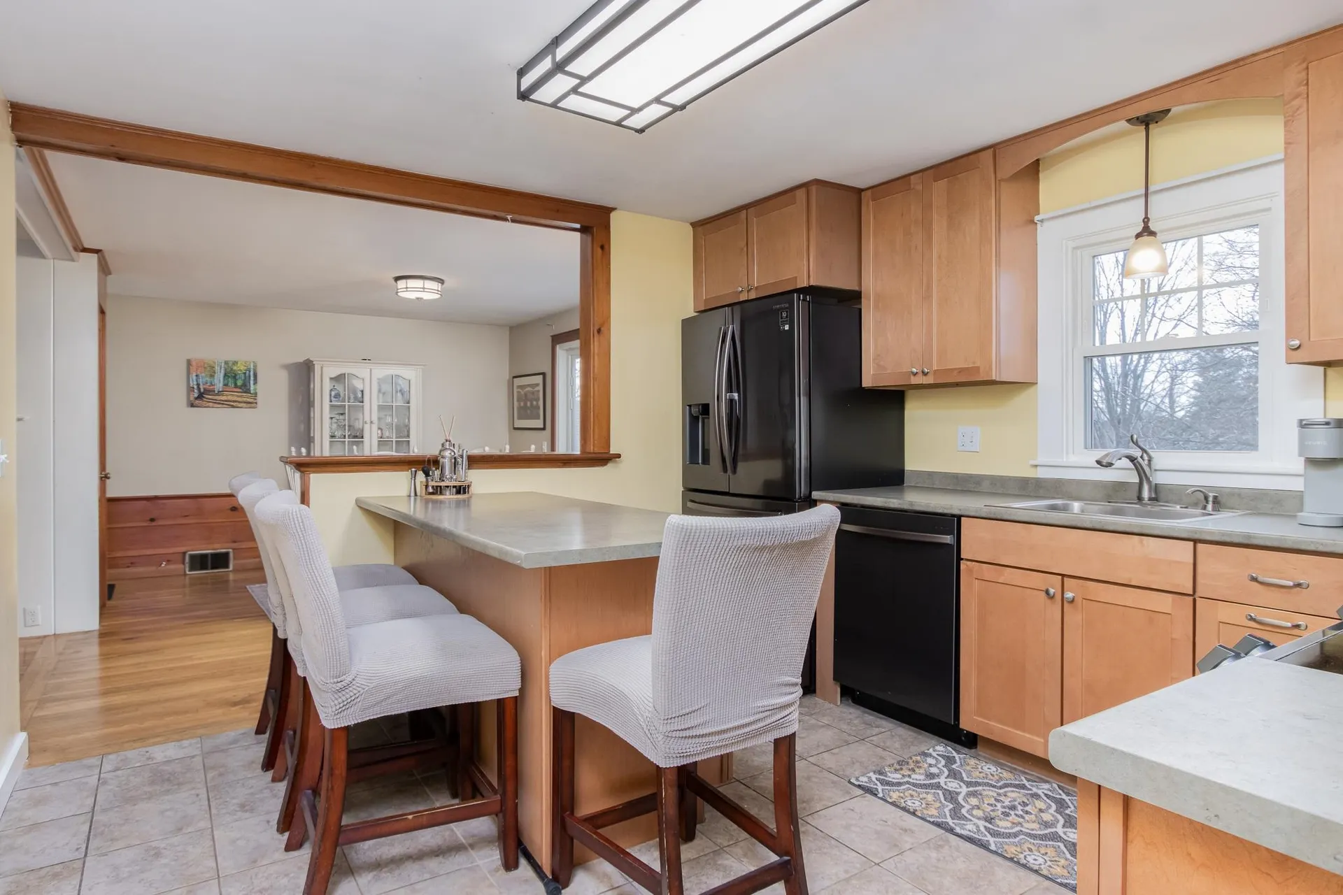 10 Burnside Street Nashua NH 03064-1519
