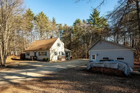 23 Allens Avenue Lee NH 03861