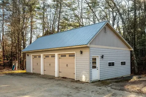 23 Allens Avenue Lee NH 03861