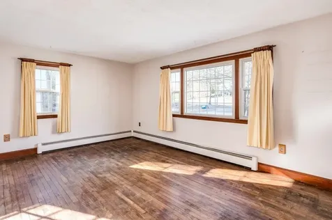 23 Allens Avenue Lee NH 03861