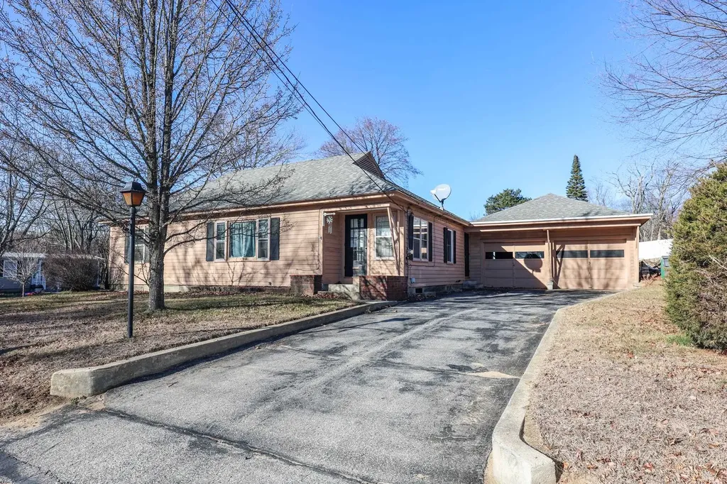 5 Fairview Avenue Pembroke NH 03275