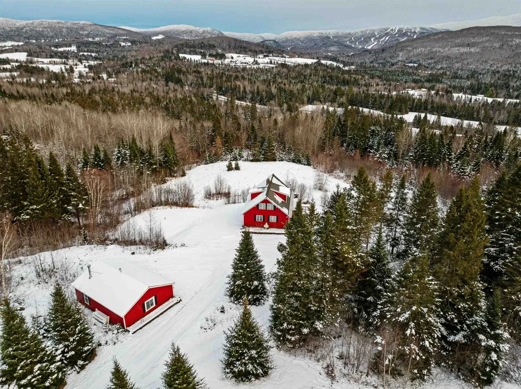 228 Blakely Farm Road Colebrook NH 03576