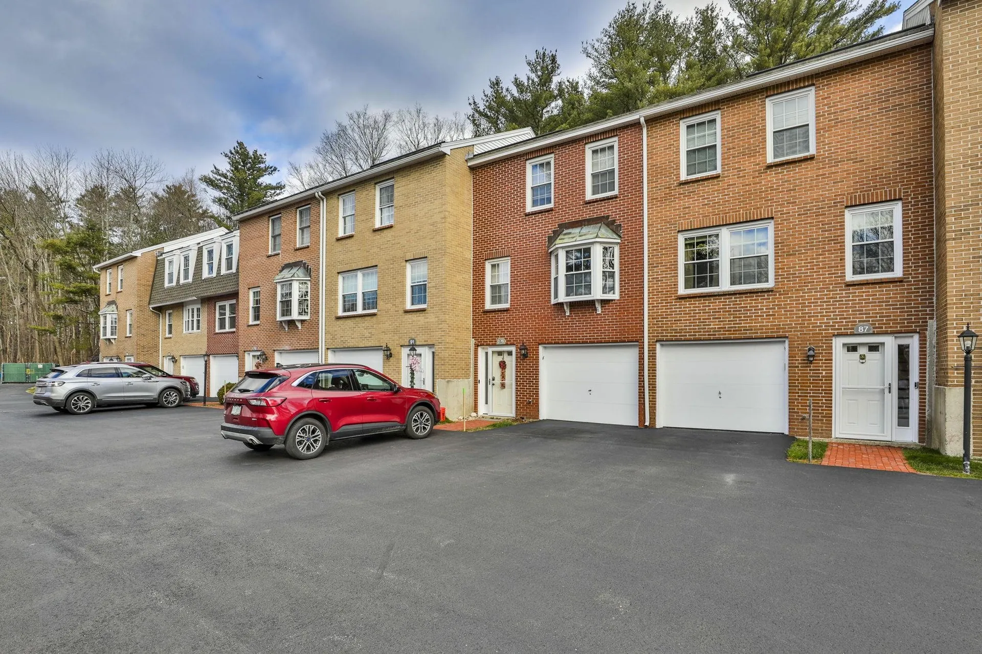 87 Derryfield Court Manchester NH 03104