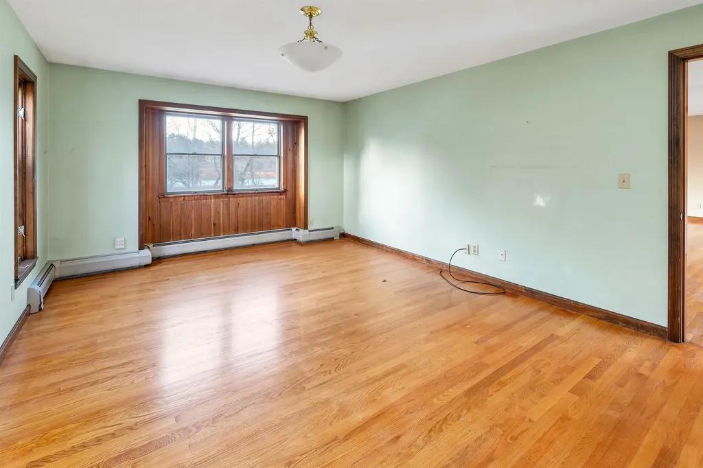 49 Whitten Neck Road Wolfeboro NH 03894