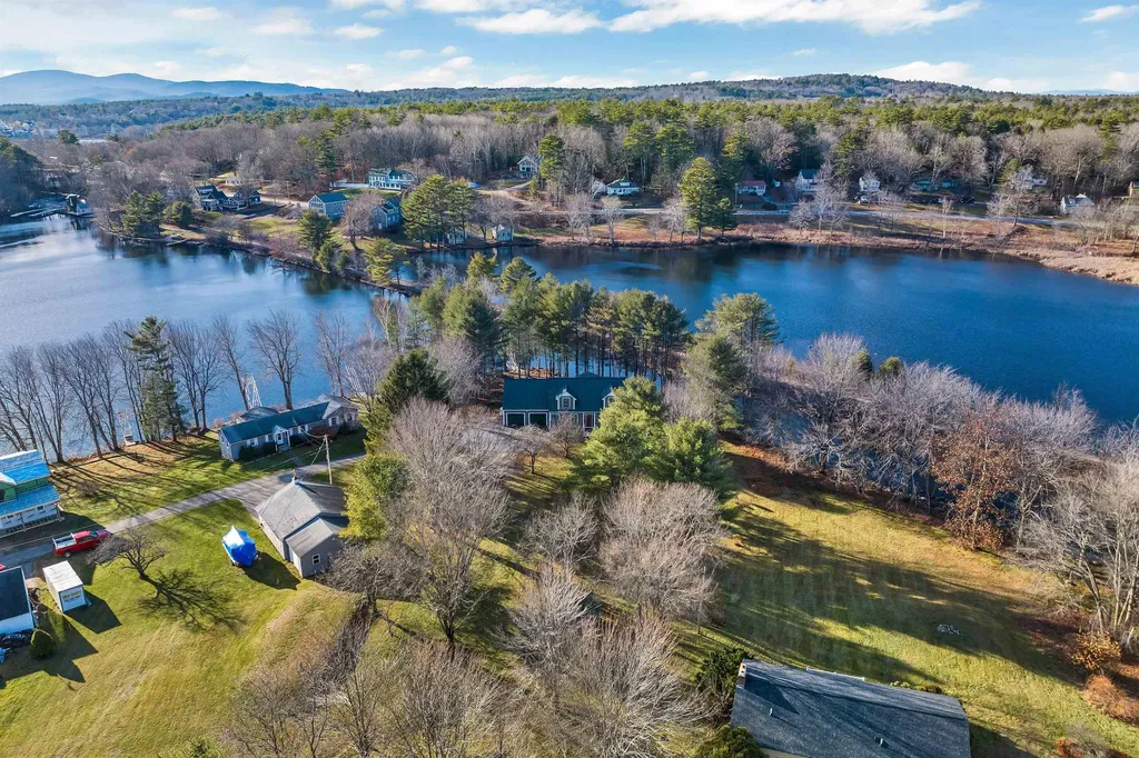 49 Whitten Neck Road Wolfeboro NH 03894