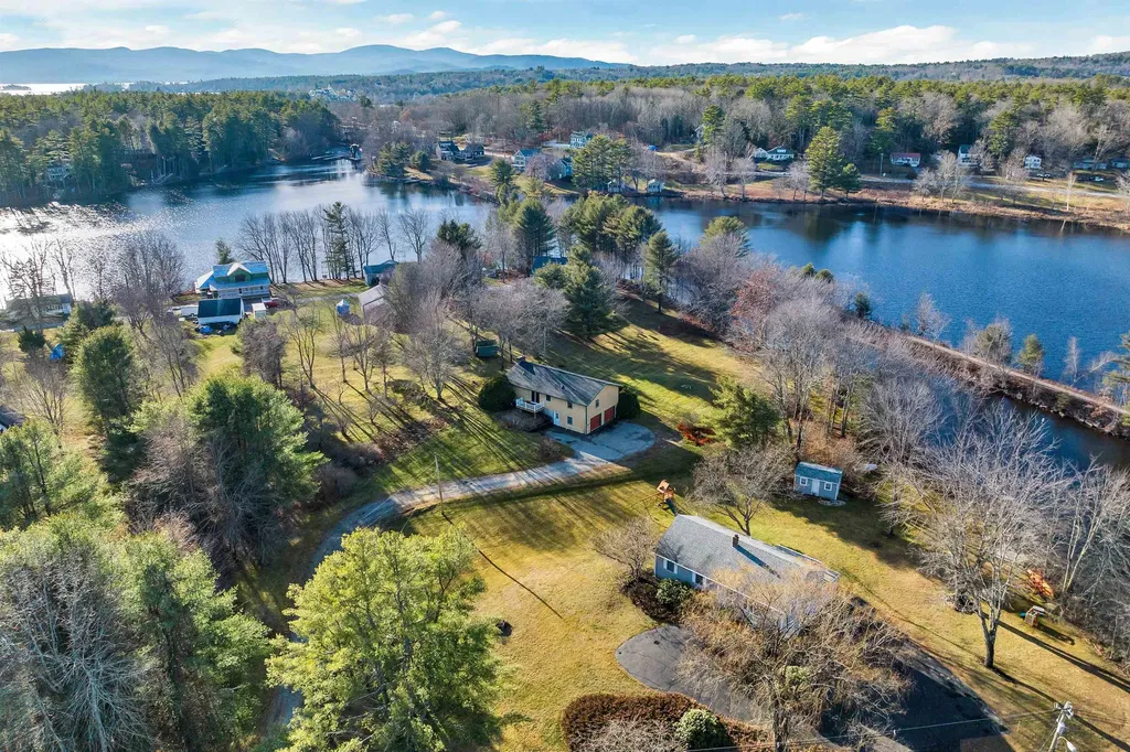 49 Whitten Neck Road Wolfeboro NH 03894