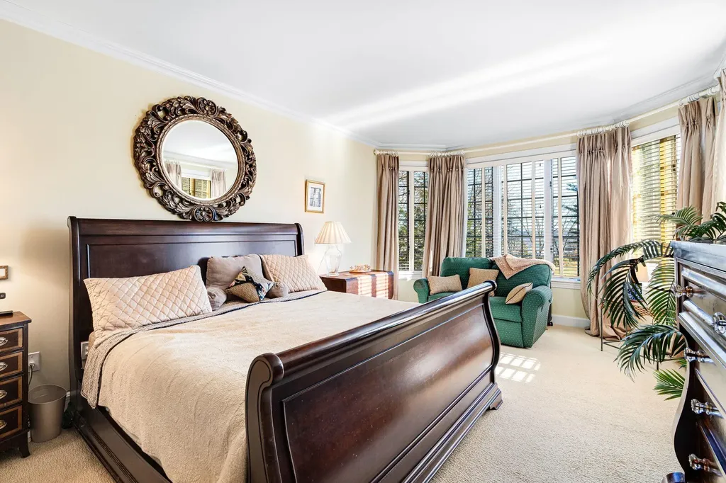 10 Fairbanks Turn Road Hartford VT 05059