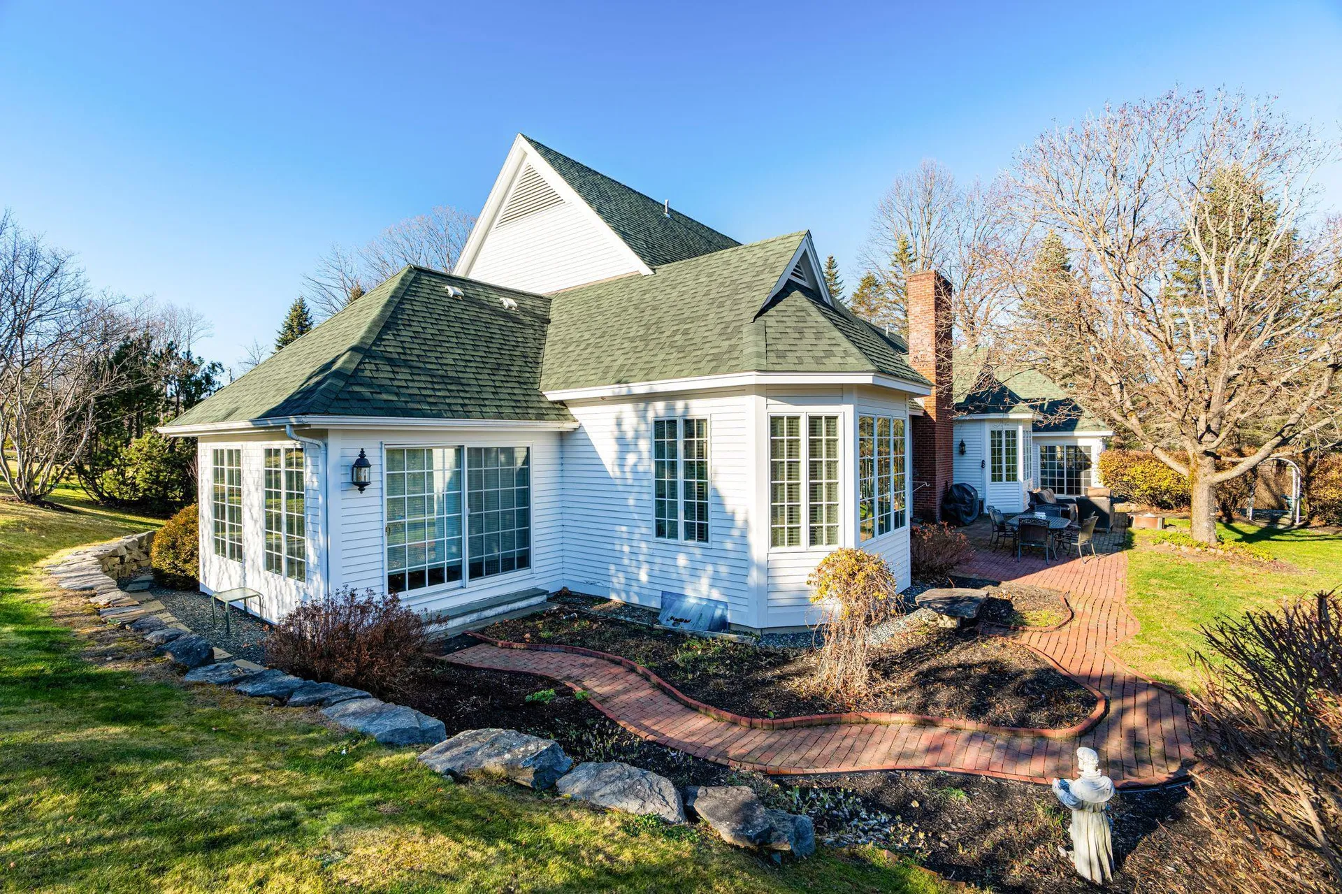 10 Fairbanks Turn Road Hartford VT 05059