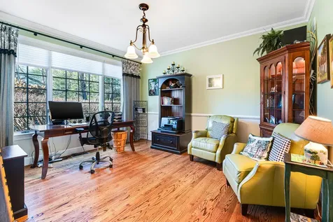 10 Fairbanks Turn Road Hartford VT 05059