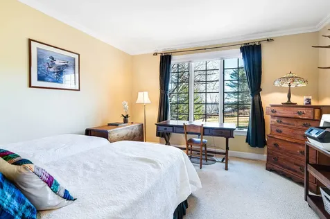 10 Fairbanks Turn Road Hartford VT 05059