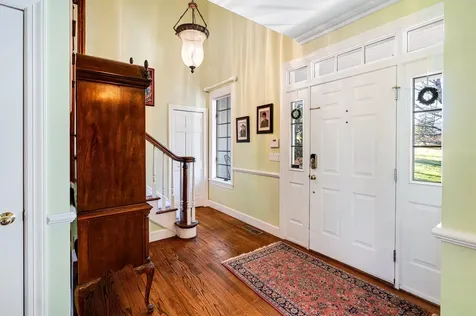 10 Fairbanks Turn Road Hartford VT 05059