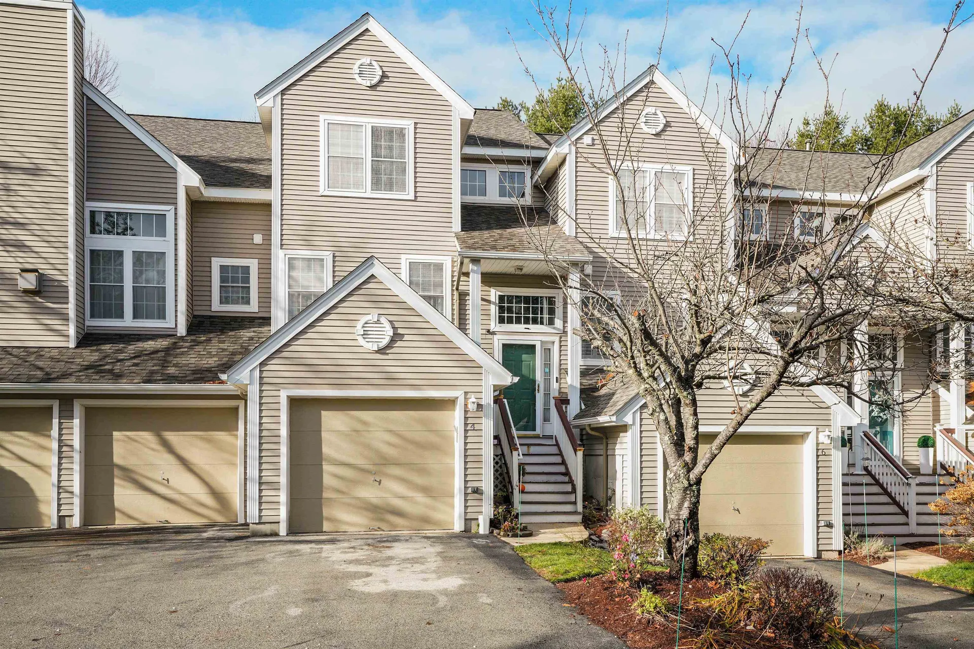 4 Bourne Drive Bedford NH 03110