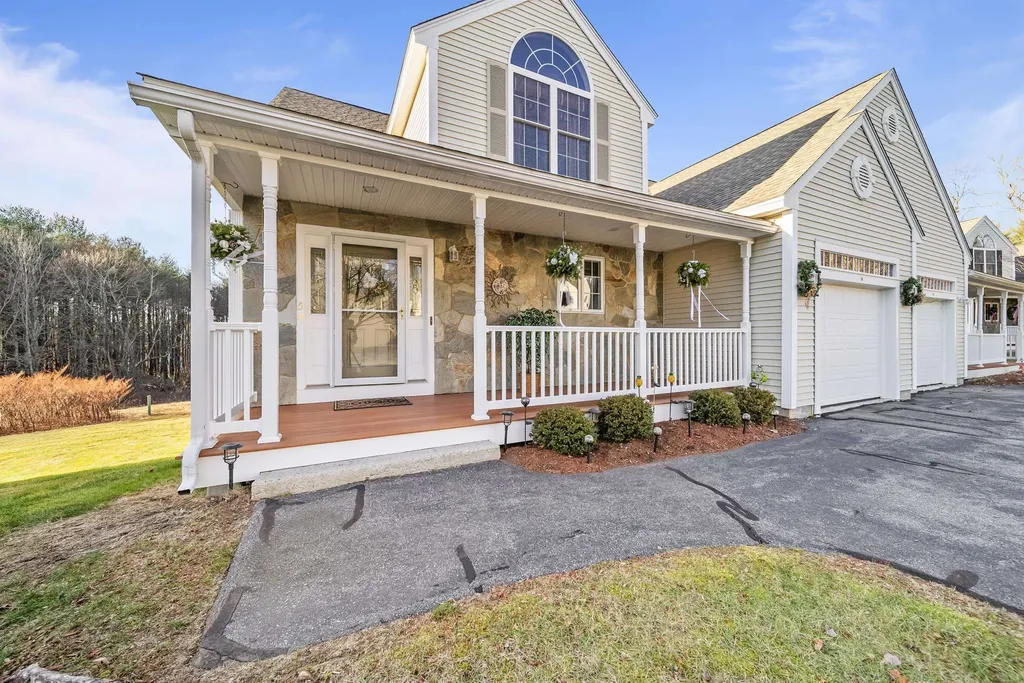 5 Nicolls Circle Hudson NH 03051