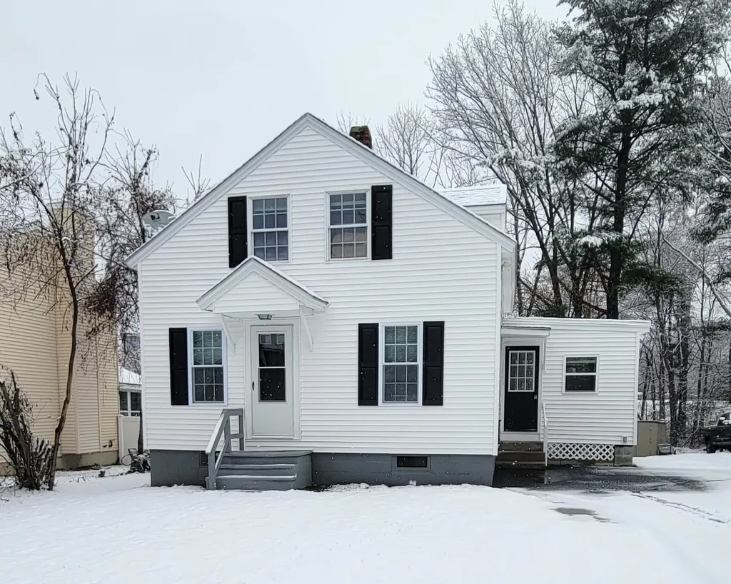 157 Elton Avenue Manchester NH 03109
