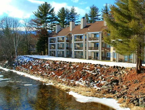 20 Crossing Drive Woodstock NH 03262