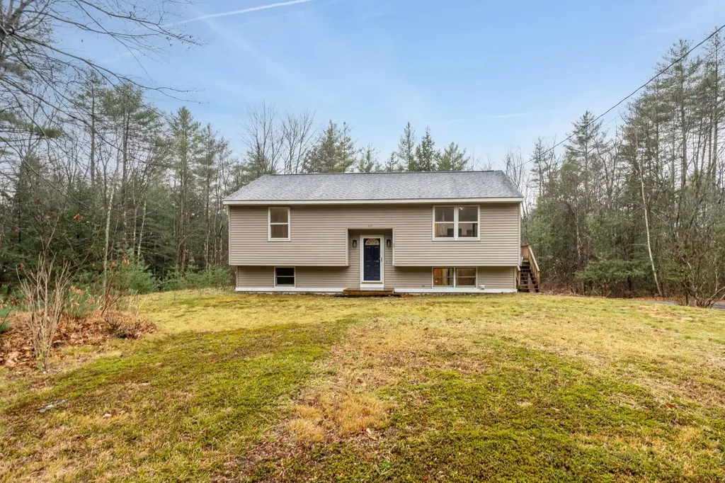 377 Dustin Tavern Road Weare NH 03281