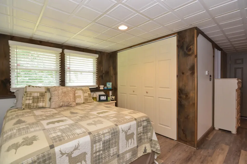 33 Wood Hawk Way Litchfield NH 03052