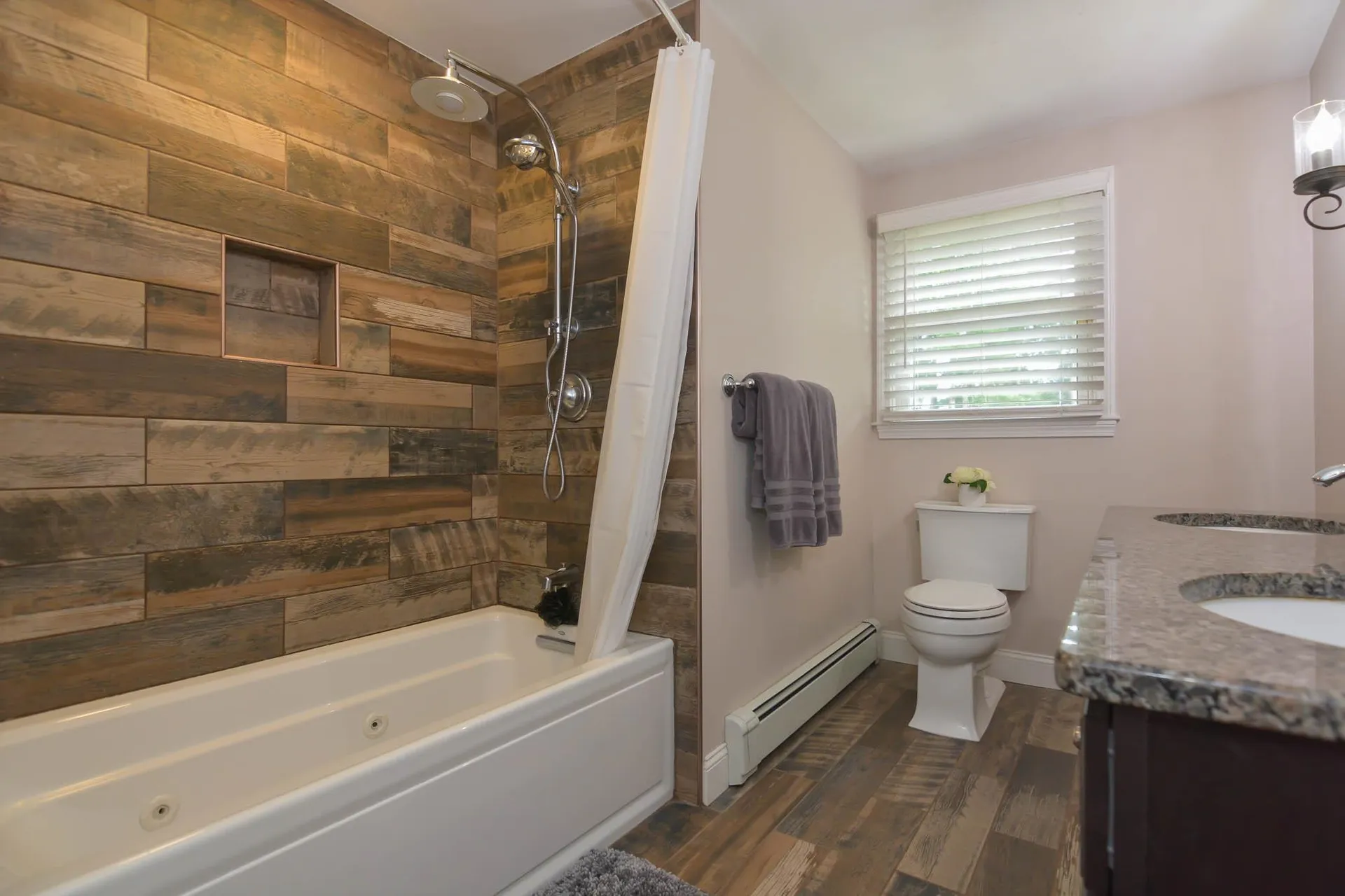 33 Wood Hawk Way Litchfield NH 03052