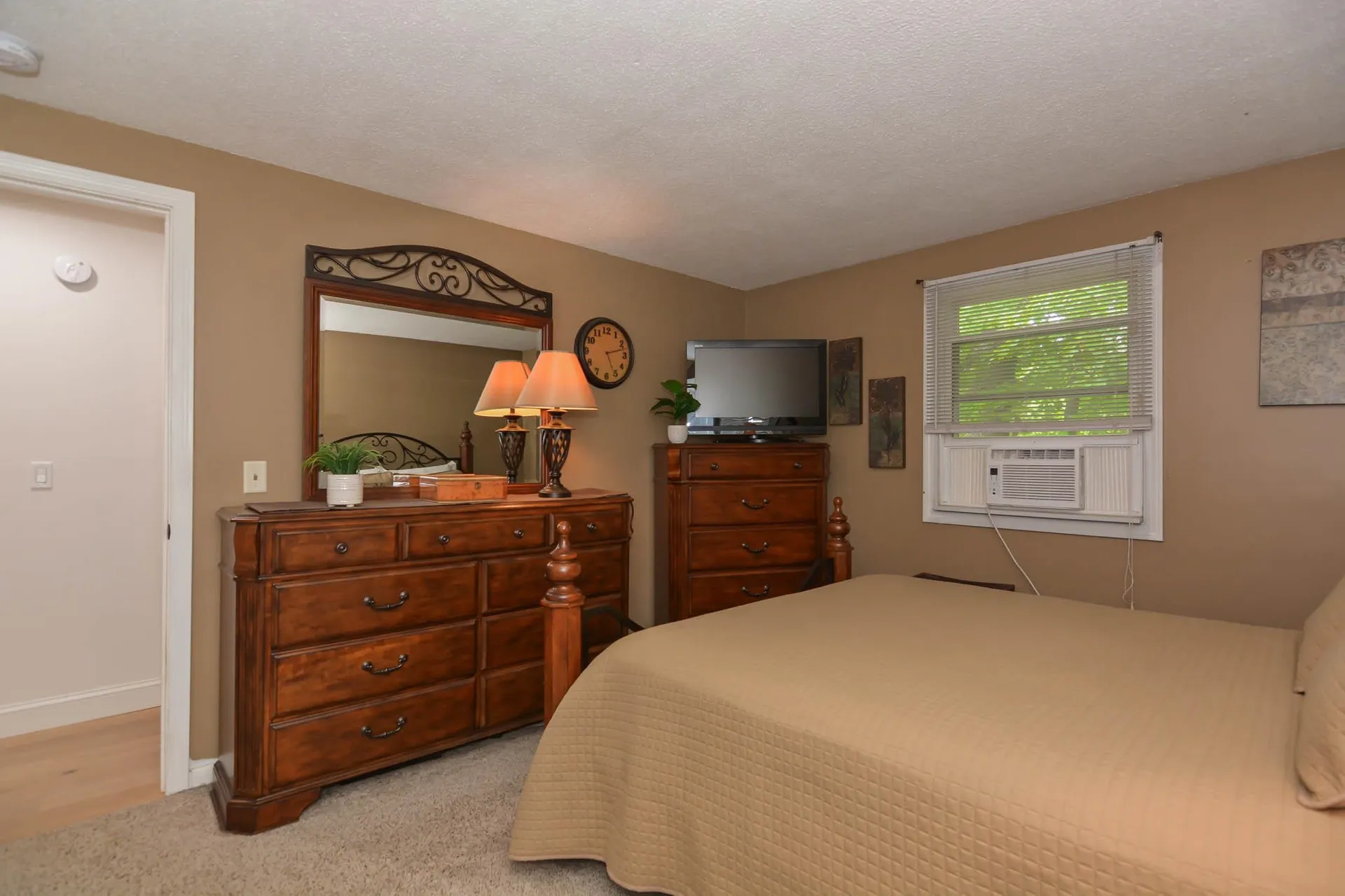 33 Wood Hawk Way Litchfield NH 03052