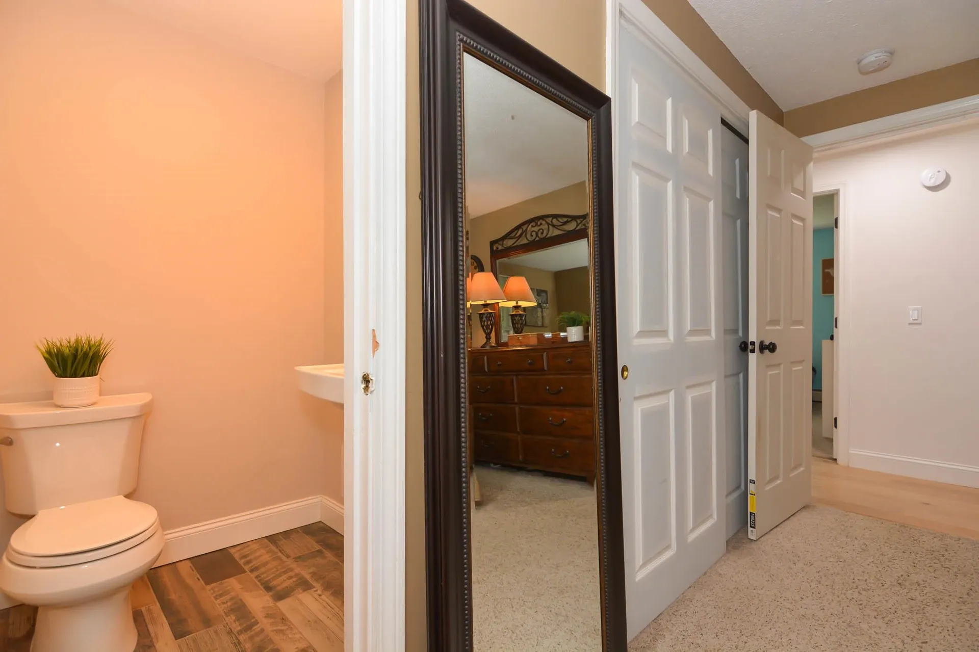 33 Wood Hawk Way Litchfield NH 03052