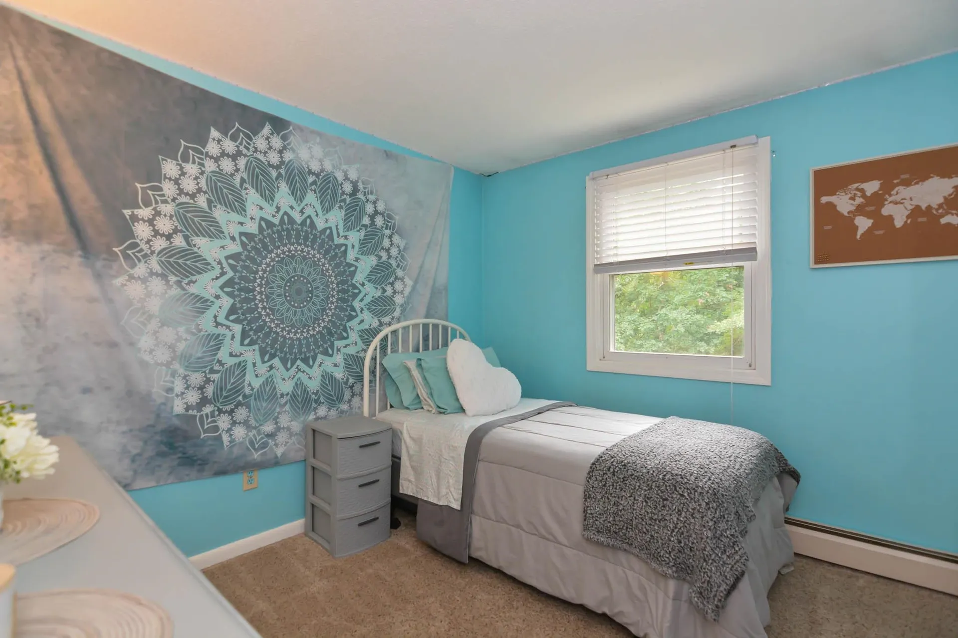 33 Wood Hawk Way Litchfield NH 03052