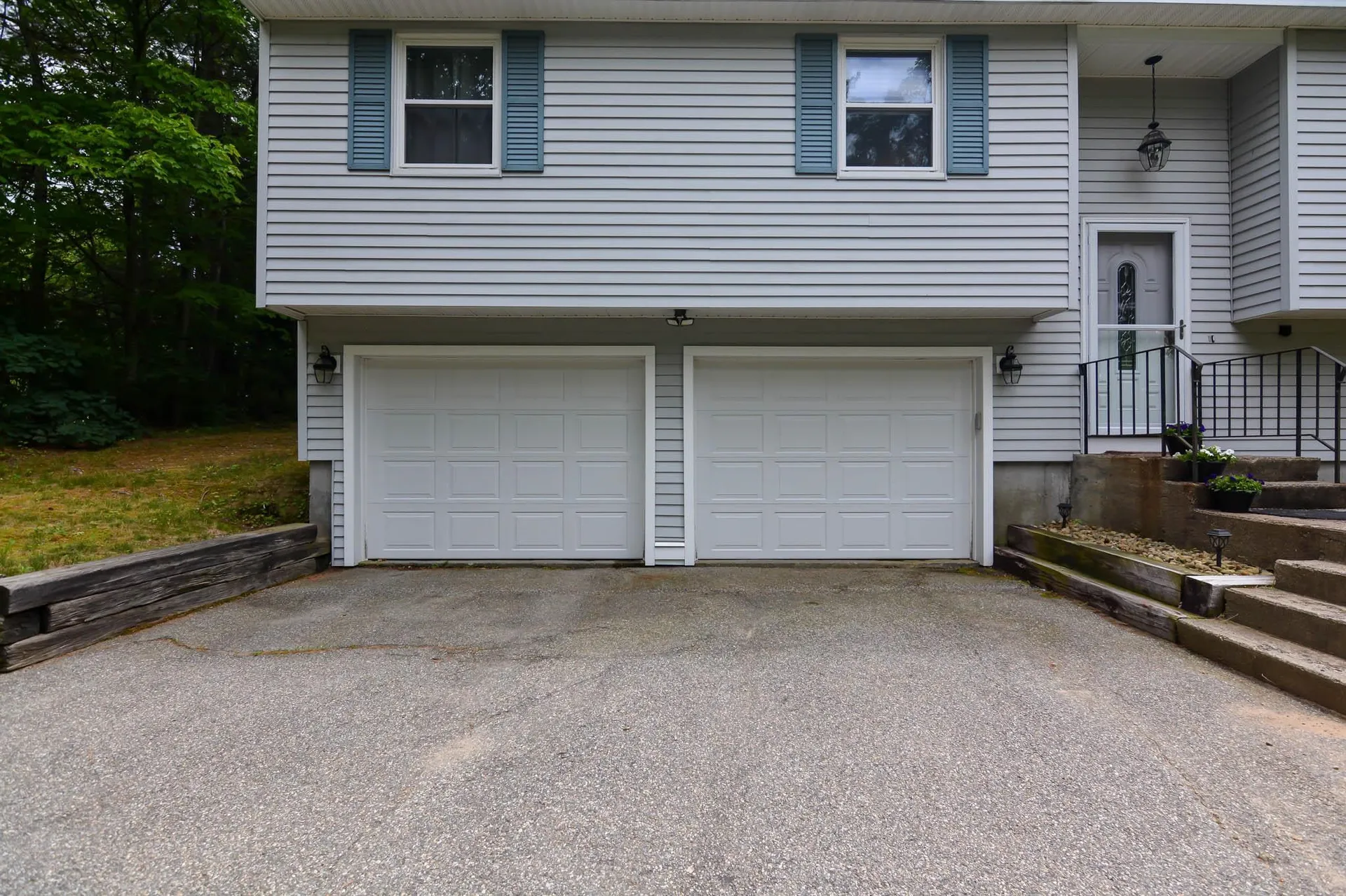 33 Wood Hawk Way Litchfield NH 03052