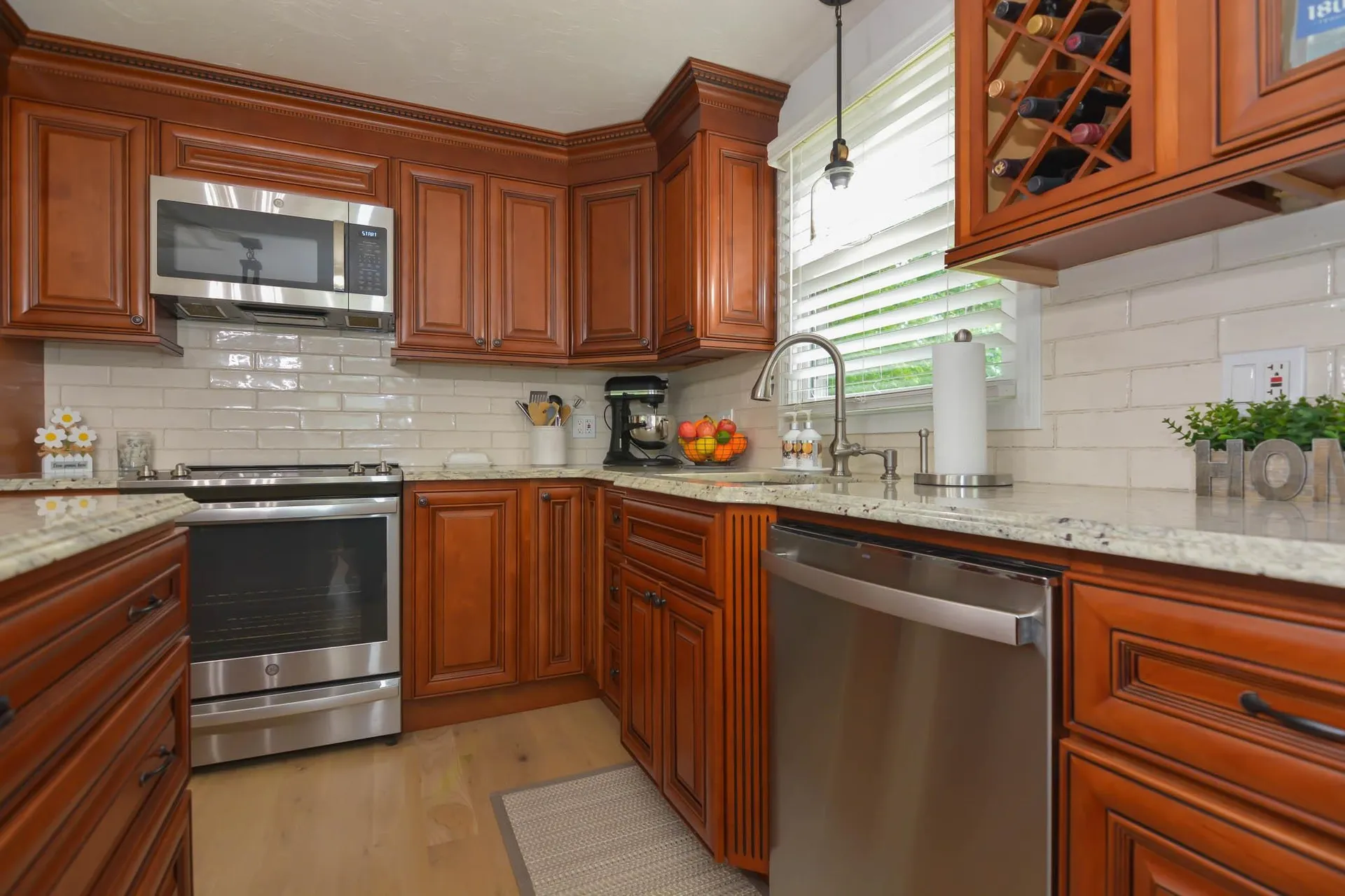 33 Wood Hawk Way Litchfield NH 03052