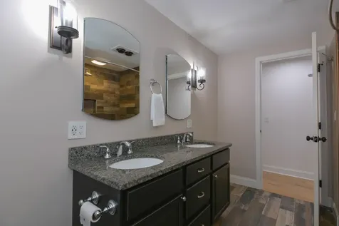 33 Wood Hawk Way Litchfield NH 03052