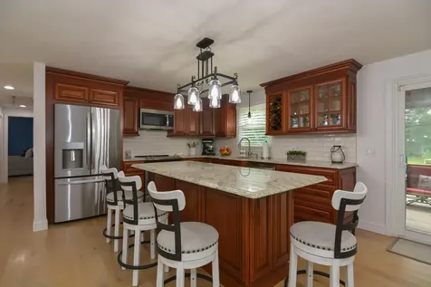 33 Wood Hawk Way Litchfield NH 03052