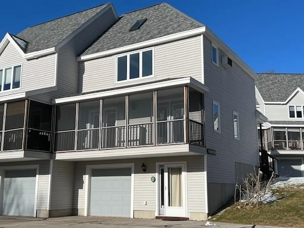 35 Collins Landing Road Weare NH 03281