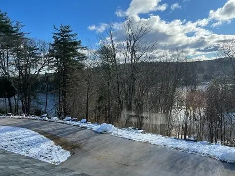 35 Collins Landing Road Weare NH 03281