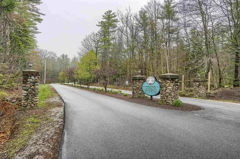 35 Collins Landing Road Weare NH 03281