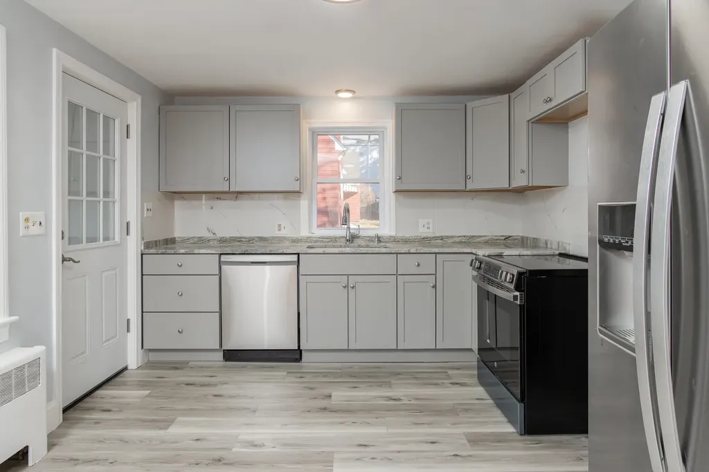 121 Dallaire Street Manchester NH 03104