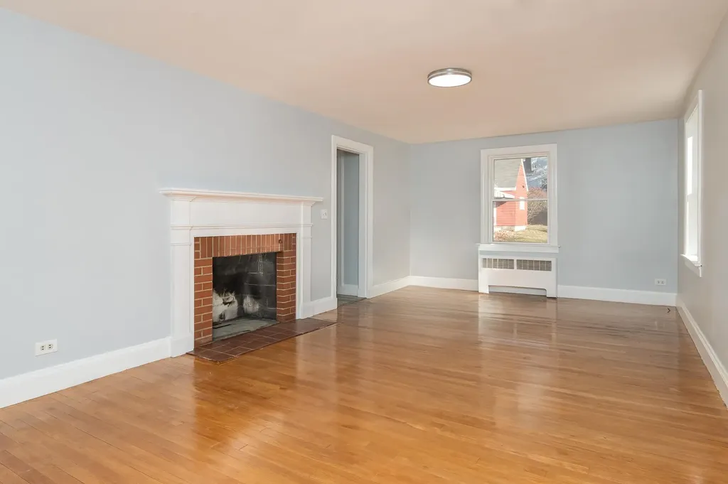 121 Dallaire Street Manchester NH 03104