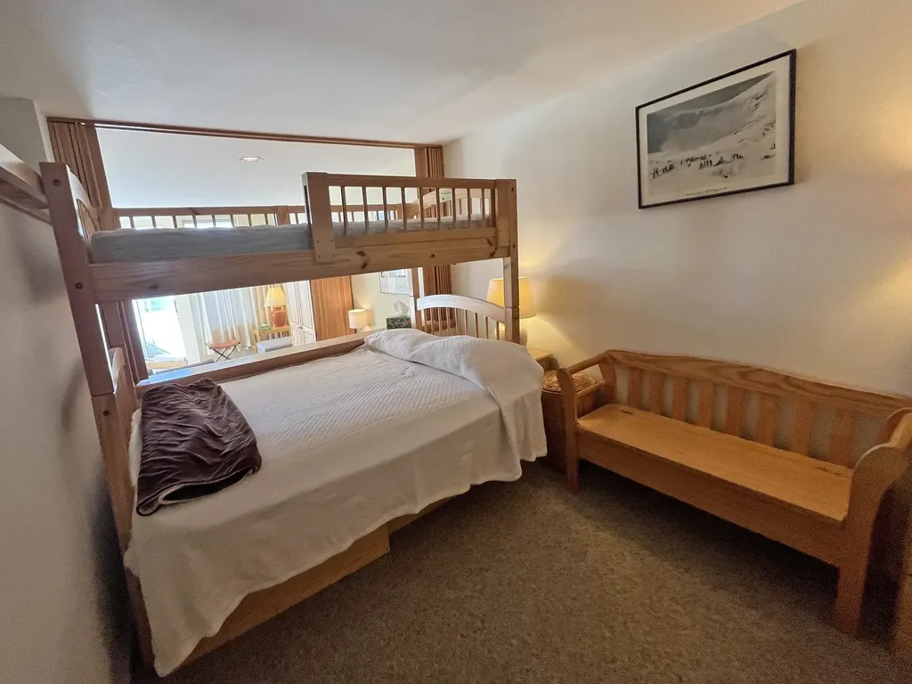 30 Mountainside Drive Warren VT 05674