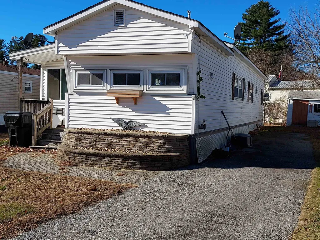 3 Cottonwood Lane Merrimack NH 03054