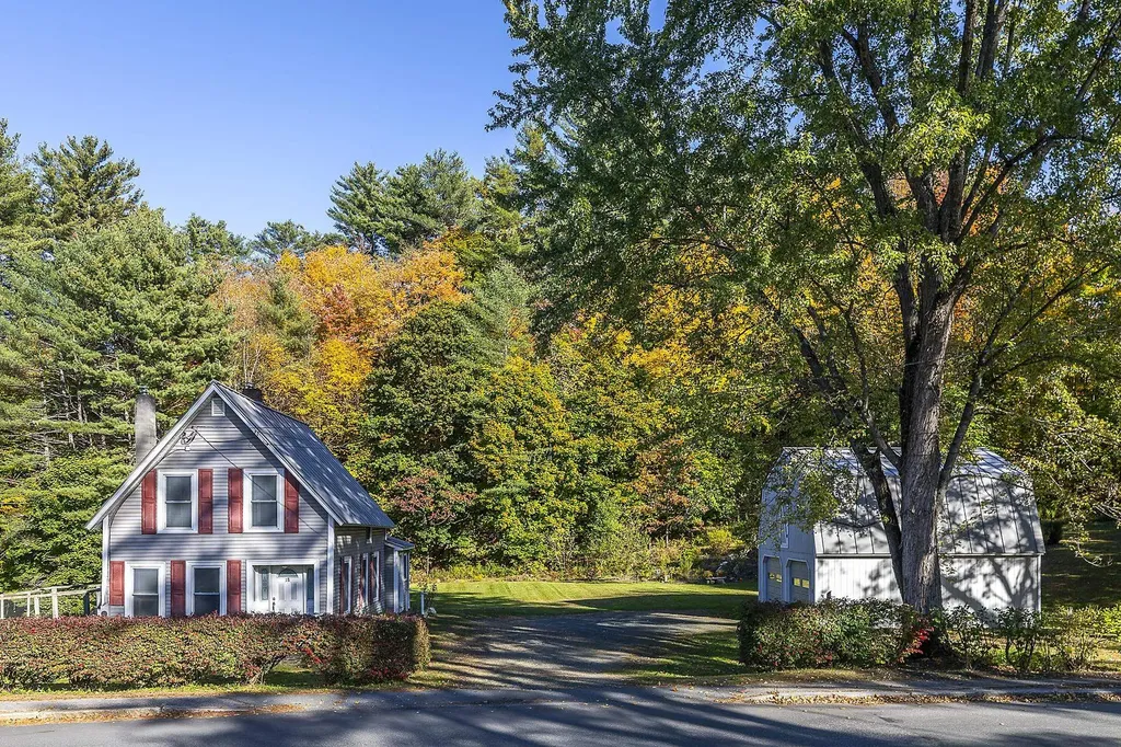 18 County Road Windsor VT 05089