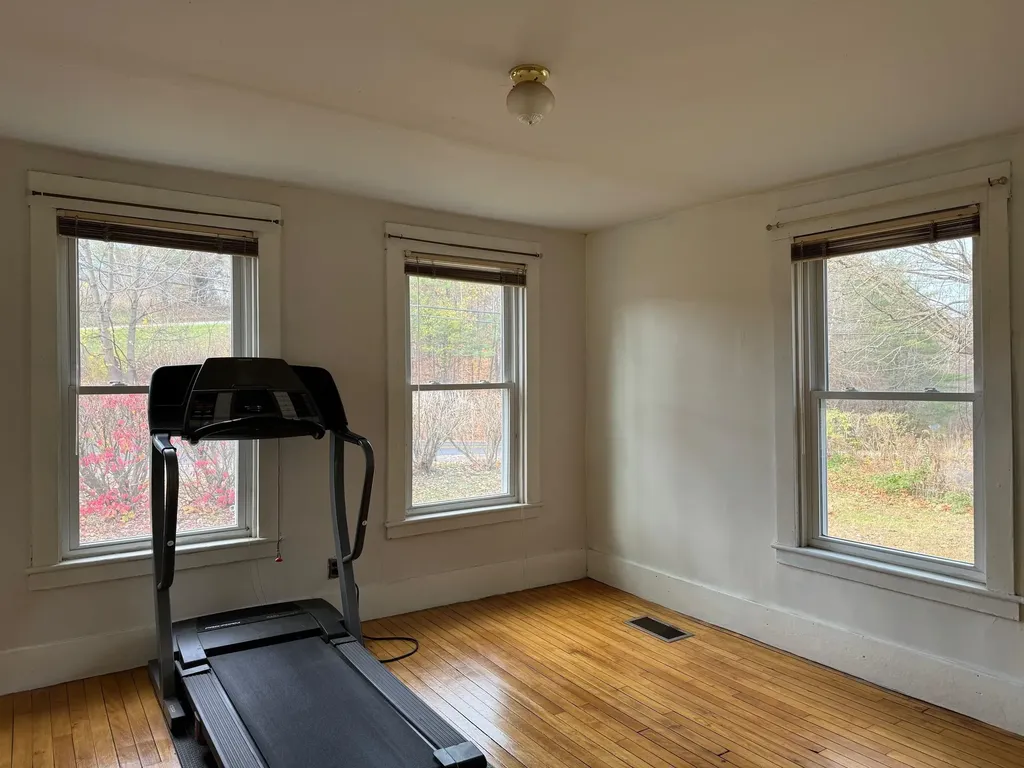 18 County Road Windsor VT 05089